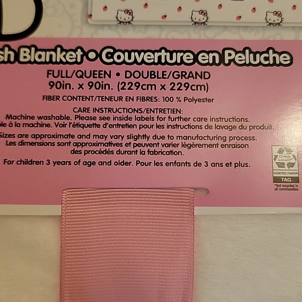 HELLO KITTY PLUSH BLANKET - Picture 3 of 4